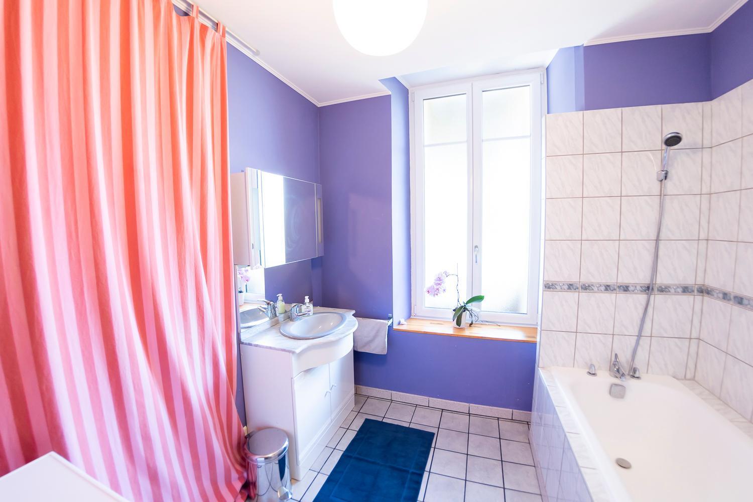 L'Enchantraine - Gite Tout Confort Et Tarif Tout Inclus - Appartement Spacieux Et Accueillant Sur Épinal Buitenkant foto